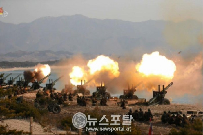 북한 18일 방사포 250발 또 사격.jpg