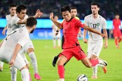 한국 남자축구,우즈베키스탄 2:1로 꺾고 결승행