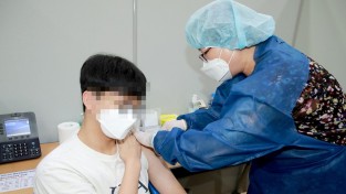 태안,‘수능 앞둔 고3 ’백신 접종 시작